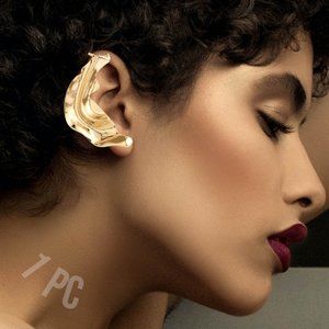 Gold Metal Abstract Ear Cuff - Beautiful